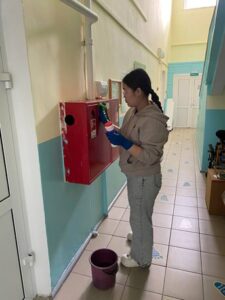 Волонтеры помогали детскому дому “Аистенок”