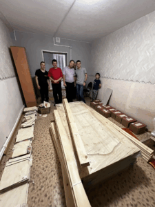 Отрадный сад получил первые 10 дверей.